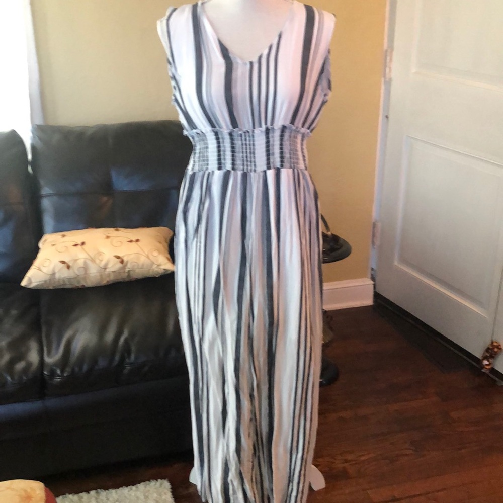 Comfy sexy open back pant romper M EUC